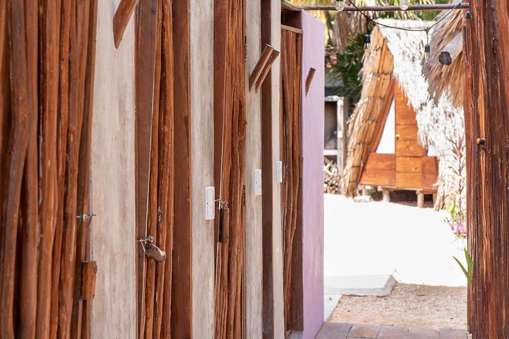 Mapache Hostel & Camping Isla Holbox Екстериор снимка